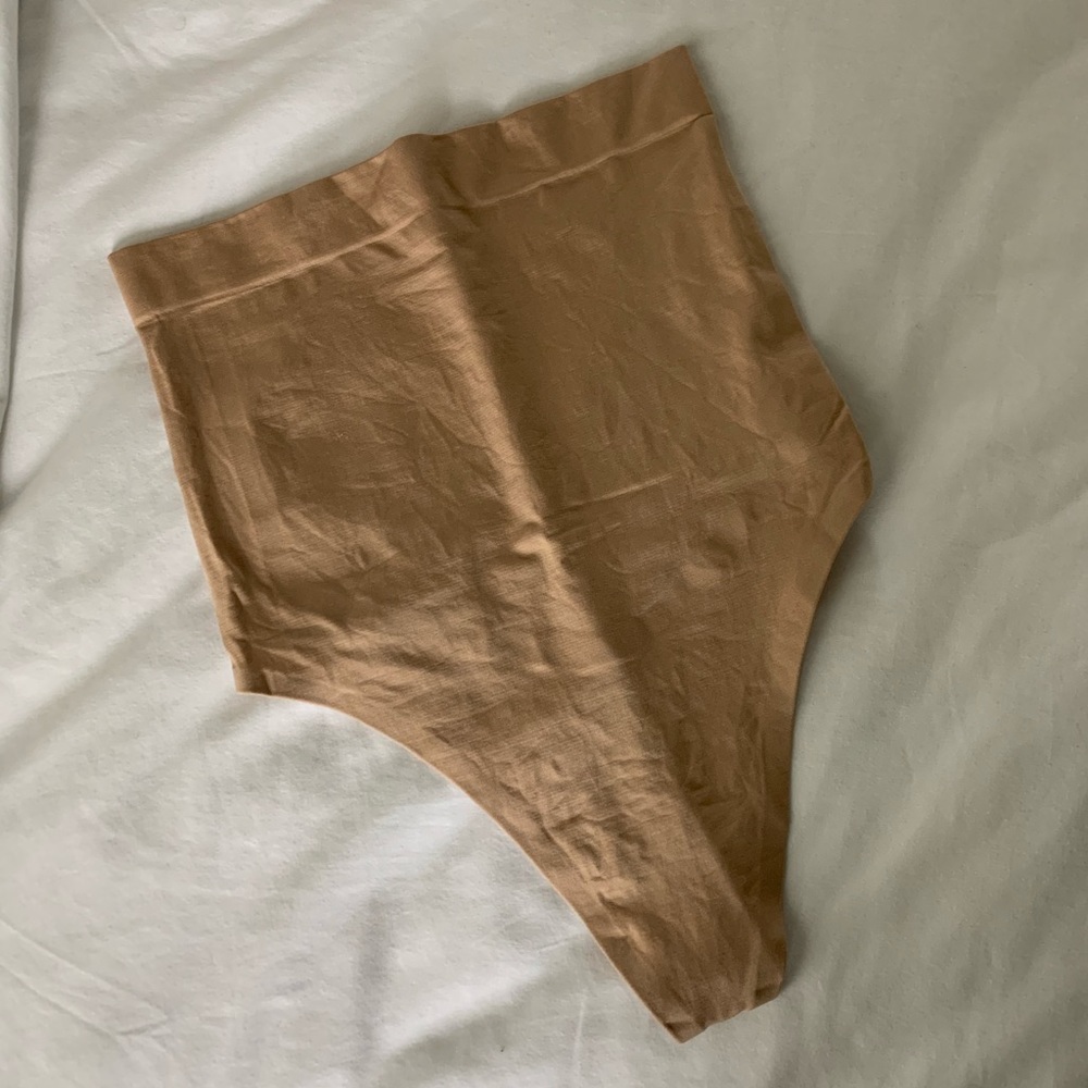 SKIMS Core Control Thong